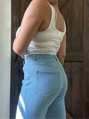High-Rise Light Blue Women's Jeans